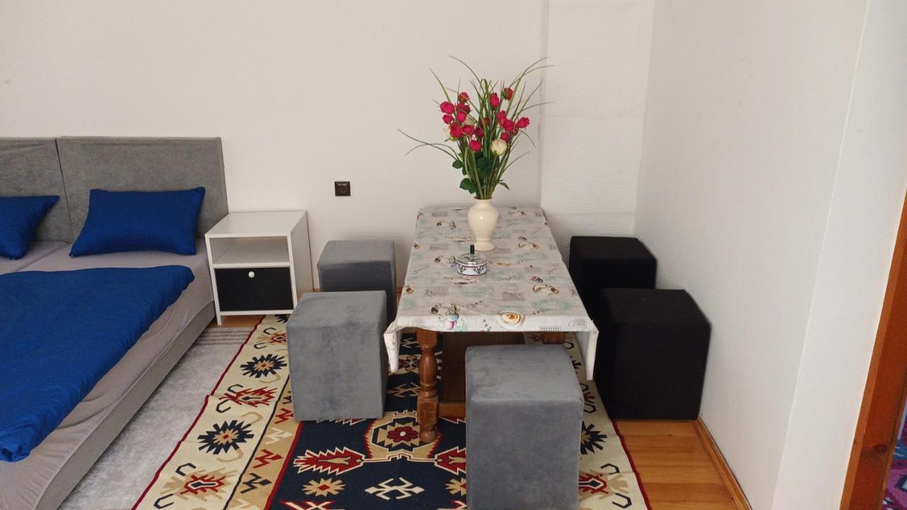 Almira Mujcic Apartment Сараево Екстериор снимка